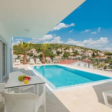Milla Trogir
